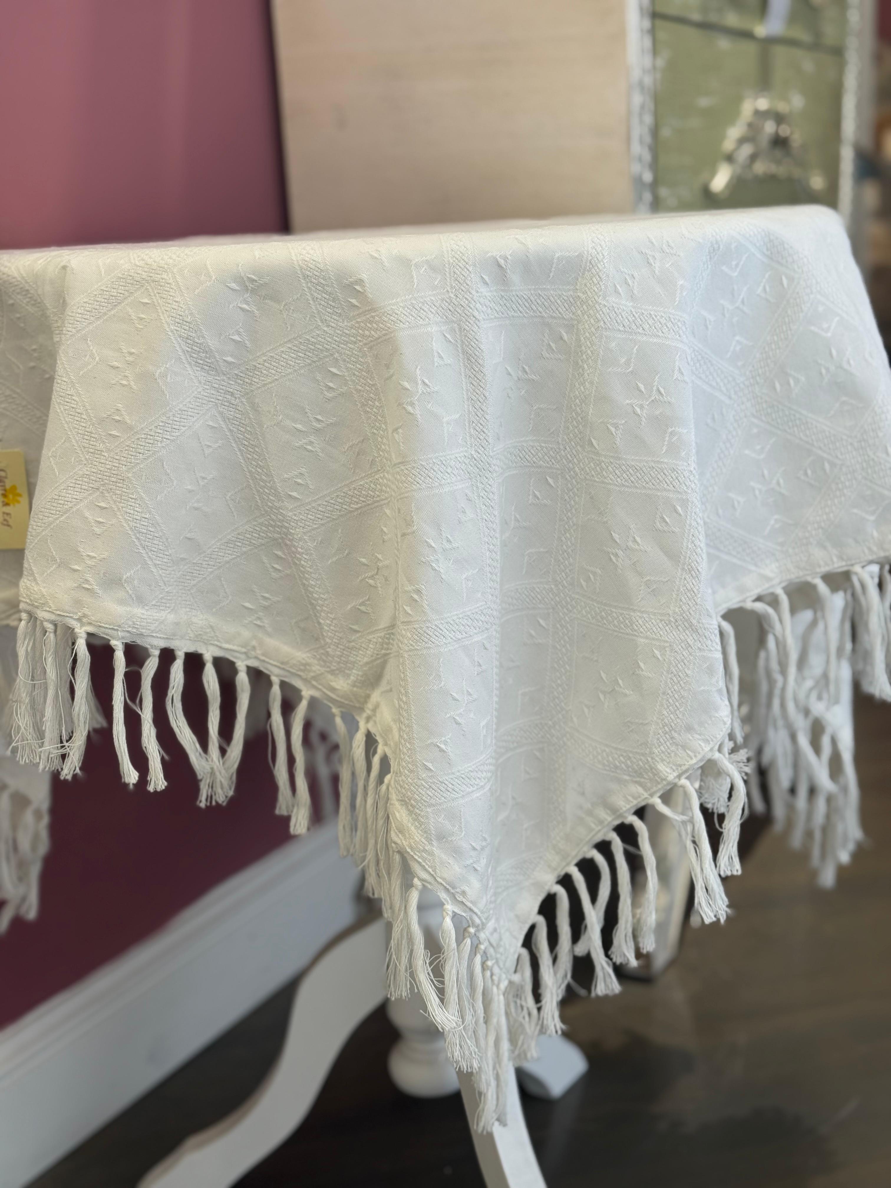 Tovaglietta in cotone lavorato con frange - 100x100 cm - Clayre e Eef